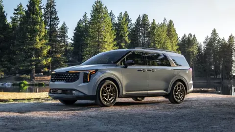 หล่อเกาหลี Kia Carnival รุ่นปรับโฉม 2025