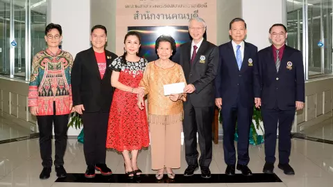 "กัญจนา ศิลปอาชา" มอบเงิน 16 ล้านบาท สมทบทุนมูลนิธิรามาธิบดี