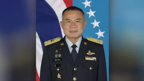 ผบ.ทอ. ยัน ไม่ขอตอบโต้ ป่วน "ขบวนเสด็จ" ขอทำหน้าที่ "ทหารพระราชา"