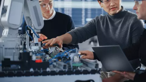 ปทุมวันโมเดล มหาวิทยาลัยในโรงงานเรียนพ่วงฝึกวิชาลดปัญหาตีกัน!