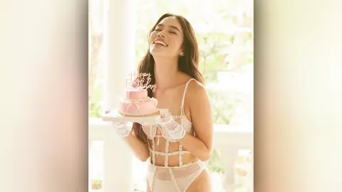 ดาราสาวสวยแซ่บ นุ่งซีทรูอวดความเซ็กซี่รับวันเกิด ฉลองอายุครบ 29 ปี