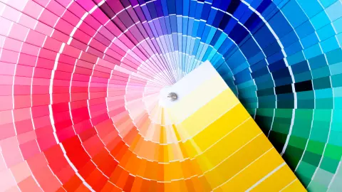 คำศัพท์ "สีภาษาจีน 12 สี" พร้อมคําอ่าน พินอิน และคําแปลที่ควรรู้