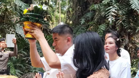 บิ๊กโจ๊ก ตั้งโต๊ะใหญ่ บวงสรวงขอพรพ่อปู่ศรีสุทโธ ที่คำชะโนด 