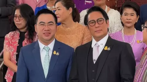 "พลภูมิ" พร้อม "เบิร์ด ธงไชย" ร่วมทำบุญอุทิศส่วนกุศล แด่ศิลปินแห่งชาติ