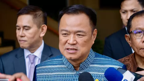 “อนุทิน” ลงนามร่าง พ.ร.ก.เว้นความผิดอาญาผู้นำส่งปืนเถื่อน จ่อบรรจุเข้า ครม.