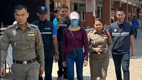 รวบคาบ่อน