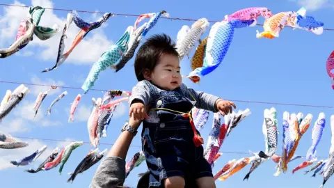 ญี่ปุ่นกลุ้ม อัตราการเกิดปี 2566 ต่ำสุดทุบสถิติใหม่ ลดลง 8 ปีซ้อน