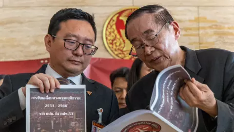 ชัยธวัช รับหนังสือ คปช.53 ผลักดันตรวจสอบข้อเท็จจริง คืนความยุติธรรมเหตุสลายชุมนุม