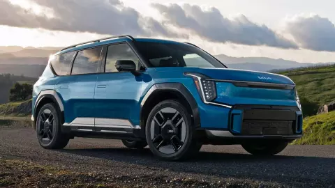 ราคามาแล้ว KIA เปิดตัว EV9 เอสยูวีไฟฟ้าเบาะสามแถว 6 ที่นั่ง วิ่งไกล 680 กิโลเมตร 