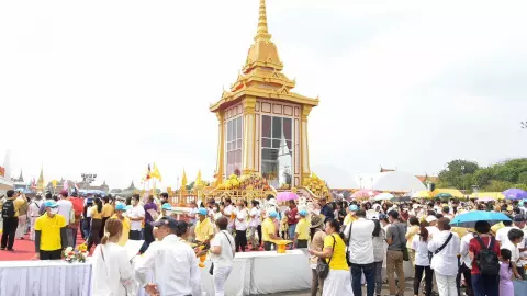 เส้นทางเสด็จ “พระบรมธาตุ”+“ไทยเที่ยวไทย” 2 วันสุดท้าย