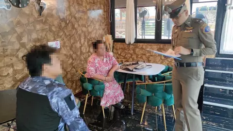 จับอีก 2 แก๊ง "ใบขวัญ" ฮิปฮอปดัง ตุ๋น 2 พันล้าน อ้างองคมนตรี ลวงลงทุนเงินกู้-ดอกตํ่า