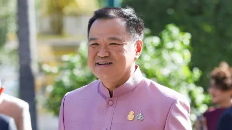 งานแน่นทุกวัน "อนุทิน ชาญวีรกูล" คลายเครียดด้วยการซ้อมร้องเพลง