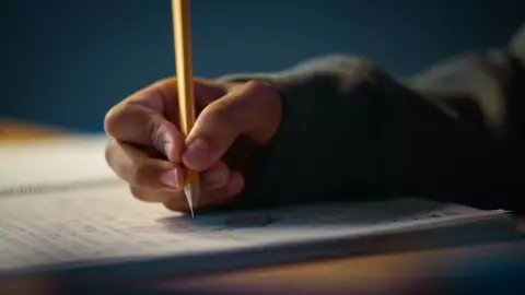 หรือจะเป็นแบบนี้ ดราม่านักเรียน ลายมืออ่านไม่ออก เด็กอาจกำลังป่วยโรค LD
