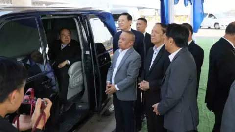 "บิ๊กป้อม" เยี่ยมชม "เวียงจันทน์โลจิสติกส์พาร์ค" สินค้าเกษตรไทยสู่จีน