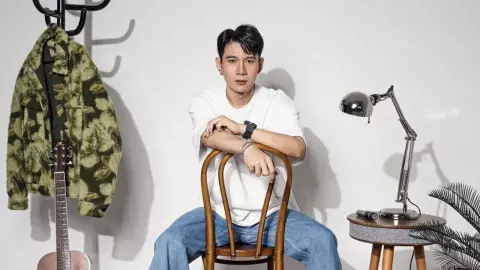 "NINE วารันนายน์" ปล่อยซิงเกิลแรก "ปิดทำการ" ตื่นเต้นร่วมงาน "เบญ เรวิญานันท์"