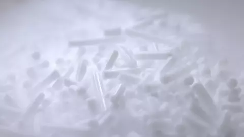 สุดสยอง ลูกค้าร้านคาเฟ่อินเดียเกือบตาย ร้านเสิร์ฟน้ำยาบ้วนปากใส่ดรายไอซ์ให้ (คลิป)