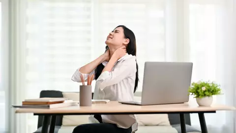 ออฟฟิศซินโดรม ภัยเงียบ มนุษย์เงินเดือน ค่ารักษาพุ่งบิลละ 2 พันบาท จนประกันสุขภาพต้องเข้าดูแล