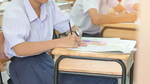 ติวฟรีเด็ก ม.6 สอบวัดความรู้ A-Level ศธ.มอบเป็นของขวัญ นร.รู้เทคนิคพิชิตข้อยาก