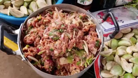 ปศุสัตว์จังหวัดบุรีรัมย์ เตือนระวัง "โรคแอนแทรกซ์" กำชับคนกินลาบเนื้อดิบระวังตัว