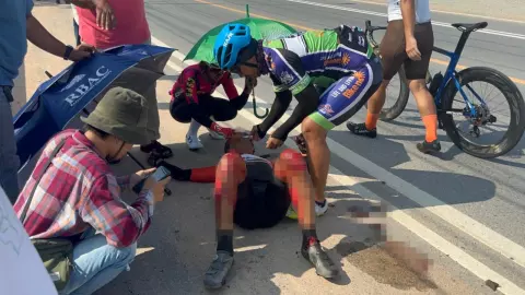 ปิกอัพหลับใน ชนกลุ่มนักปั่นเสือหมอบรอบอ่างบางพระ สาหัส 1 