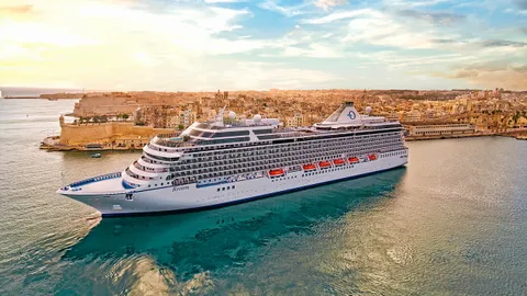 ชวนเปิดประสบการณ์ล่องเรือครูซเหนือระดับ