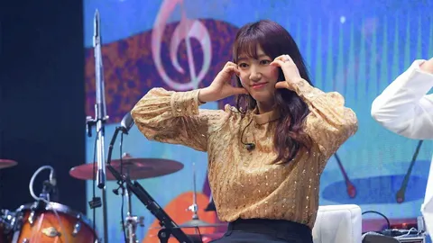 "พัคชินฮเย" เติมเต็มความทรงจำดีๆ กับแฟนชาวไทย ได้ชื่อใหม่ "น้องผักพริก"