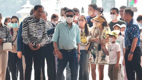 “ทักษิณ” พาหลานๆ ทัวร์สวนสัตว์ไนท์ซาฟารี เชียงใหม่ ก่อนกลับ กทม. 