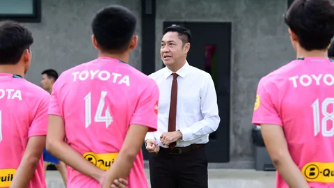 ปิยะพงษ์เติมเทคนิค "กัณตภณ" เผย 2 สิ่ง "ทีมชาติไทย U23" ดีขึ้น ก่อนลัดฟ้าลุยศึก WAFF