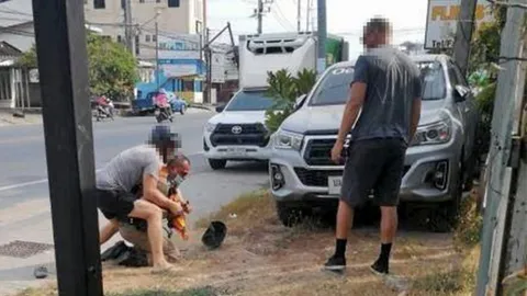 2 ฝรั่งกีวีเถื่อน แย่งปืน-ชกตำรวจภูเก็ต ฉุนถูกจับรถเร็ว ฟันข้อหาฉกรรจ์ (คลิป)