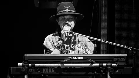 สุดเศร้า ดุก คาราบาว มือคีย์บอร์ด เสียชีวิตอย่างสงบ ในวัย 70 ปี 