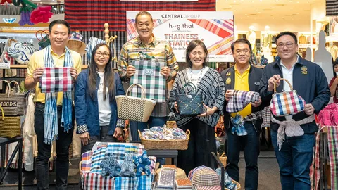 "เศรษฐา ทวีสิน" เยี่ยมชมโครงการ “ฮักไทย เสน่ห์วิถีไทยสไตล์ใหม่ฯ”