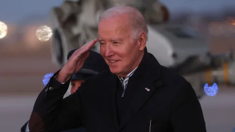 "ไบเดน" ลั่นจะยกเลิกหนี้นักศึกษาของรัฐบาล