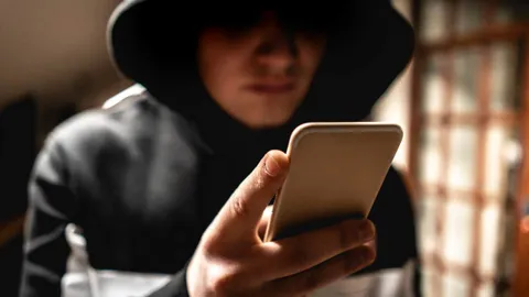 ตำรวจแนะ 3 วิธี เมื่อโทรศัพท์มือถือโดน "มิจฉาชีพ" รีโมตควบคุมจากระยะไกล