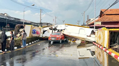 พายุฤดูร้อนถล่มเชียงใหม่ ซุ้มเฉลิมพระเกียรติฯ พังทับรถวิ่งผ่าน 2 คัน (คลิป)