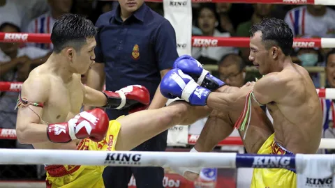 วันนี้เป็นรายการศึกมวยไทย พันธมิตร ศรีเพชรเล็กฟอร์มสดกว่าจะชนะวีไอพีท้ายๆ