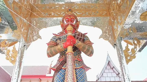 ศรัทธาเนืองแน่น วัดจุกเฌอ คอหวยแห่ส่อง "เลขเด็ด" ธูปมงคลพิธีสวดภาณยักษ์