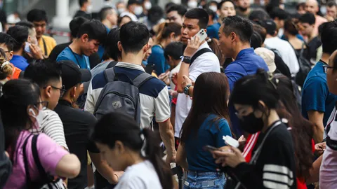 ซูเปอร์โพล เผย ประชาชนไม่ยึดติดการเมืองฝ่ายใด แต่จี้ แจกเงินดิจิทัล