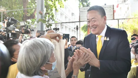 “เศรษฐา” รับปากชาวแฟลตดินแดง ซ่อมตึกชำรุดเสร็จ ก.ค.นี้ ยันไม่ได้มาทำคะแนน