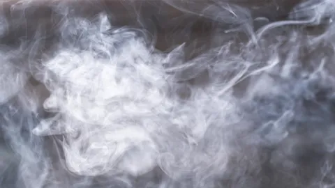 รวบ "บุหรี่ไฟฟ้า” ระบาดในโรงเรียน แฉเด็ก ป.1 เริ่มสูบแล้ว