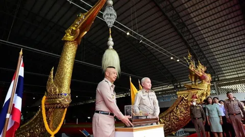 ทร.ส่งมอบหมู่เรือพระที่นั่ง พิธีพยุหยาตราทางชลมารค