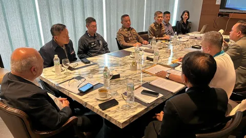 หารือก่อนแถลง