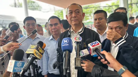 "เฉลิมชัย" อัด คนปล่อยข่าว จ่อ ซบร่วมรัฐบาล บี้ นายกฯ พูดให้ชัด ปชป.เสียหาย