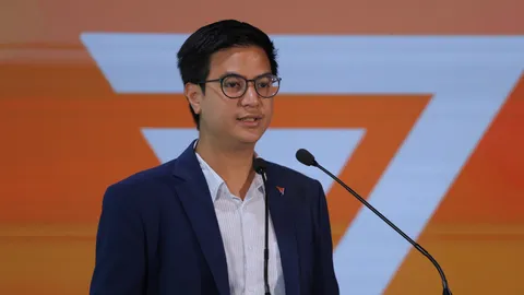 มติ "ก้าวไกล" เลื่อนสรรหา กก.บริหาร-เลี่ยงตอบ เลือก "พริษฐ์" หัวหน้าคนใหม่