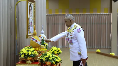 มทภ.1 ปิดหลักสูตรจิตอาสา 904 พร้อมมอบหมวก ผ้าพันคอ เข็มให้ผู้เข้าอบรม