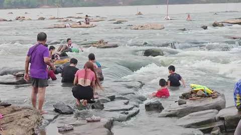 ปลัดมหาดไทย เปิดงาน "มหาสงกรานต์แก่งสะพือ" ที่อุบลฯ แค่ 9 วัน เงินสะพัด 60 ล้าน