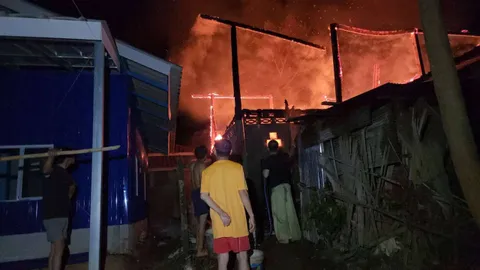 หนุ่มใหญ่ป่วยจิตเวชคลั่ง ปิดห้องเผาบ้าน จนตัวเองถูกไฟคลอกดับอนาถ