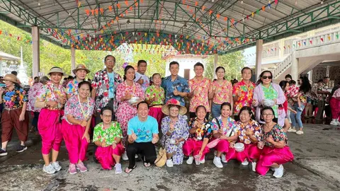 "ชัยวุฒิ" ร่วมงานสงกรานต์ "สิงห์บุรี" อวยพรประชาชนให้ "สุขกาย-สุขใจ"