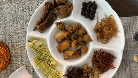 ตำนานลูกกะปิข้าวแช่ สูตรสืบทอดจากคุณยายของ "คุณศรีศัย วิศรุตเวช"