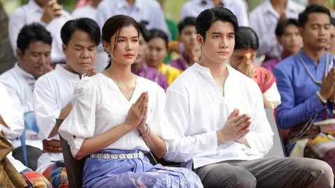 “เพชร-แนท” ขึ้นบุรีรัมย์นำทีมบวงสรวงละคร “มนต์รักกันตรึม”