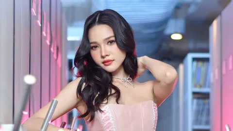 สายรุก "ต้นข้าว อาร์สยาม" กับบท เดือนงาม เลิฟซีนแซ่บนัวใน “ทายาทไหทองคำ”